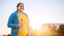 Sportliche Frau mit &Uuml;bergewicht